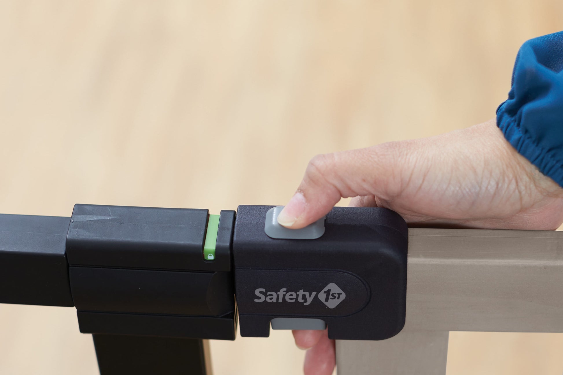 (2 Pack)  Wood-And-Metal Flat Slat Gate, Grey