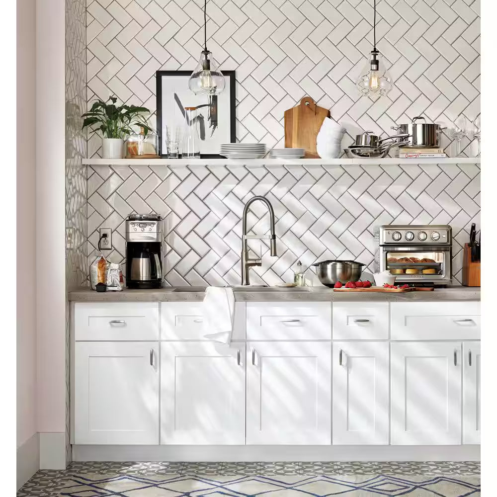 15.75 Oz. La Divina Red Wine Glass (Set of 4)